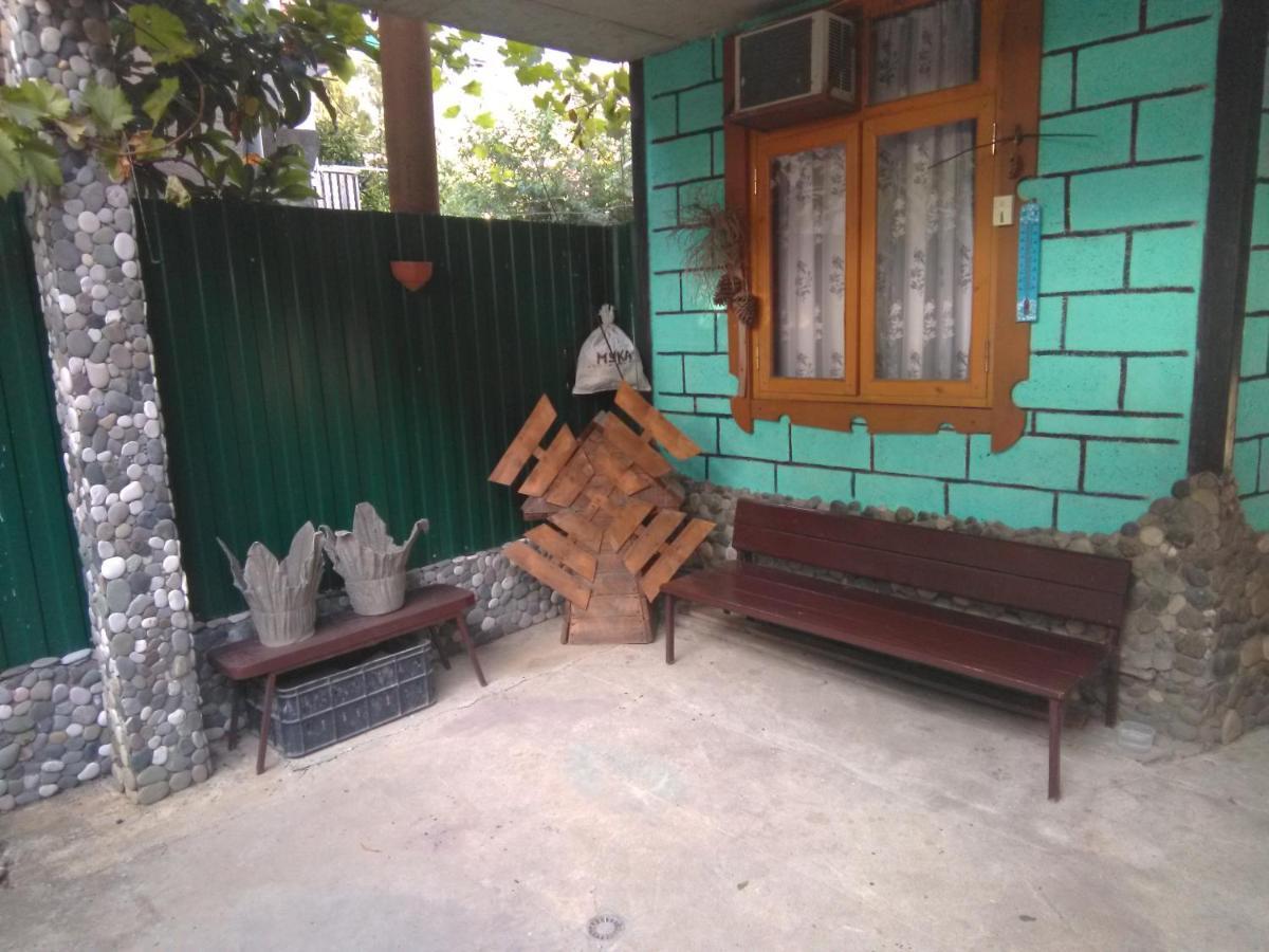 Гостевой Дом В Гаграх"Море Солнца" Gagra Exterior foto