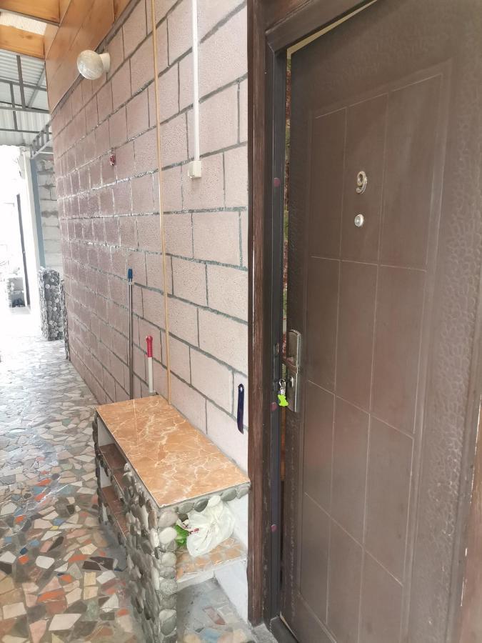 Гостевой Дом В Гаграх"Море Солнца" Gagra Exterior foto